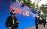 [Ảnh] An ninh nghiêm ngặt trước giờ Tổng thống Donald Trump tới khách sạn JW Marriott
